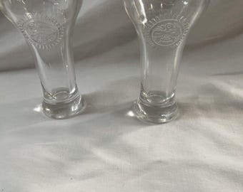 Juego de 2 vasos de cerveza Miller Chill con logotipo del pájaro azteca en relieve, base pesada de 4 5/8".