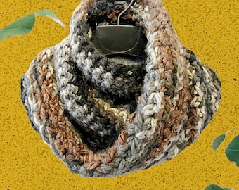 Moebius Cowl Crochet Pattern. On Sale! Gender Neutral. Cozy Chunky Weight. Fun. Fast. Beautiful.