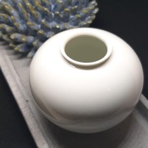 Fürstenberg small white porcelain vase H-7.5cm W. Germany vintage