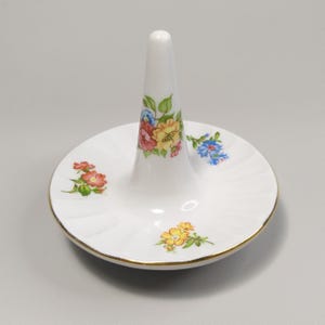 Ring holder porcelain dish with floral motif vintage 90s by Gräfenthal Porcelain Manufacture