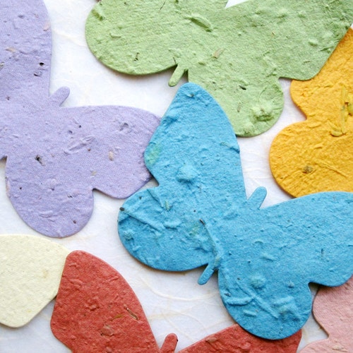 100 papillons en papier graines de fleurs - Marque-places pour mariage DIY - Bleuet bleu lilas sauge, etc.