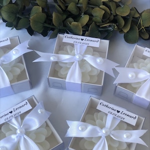 Pearl Decorated Candle, Lotus Candle, White Candle, Occasion, Bridal shower favor, Bridal Shower, Personalized Candle, Wedding party