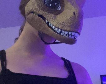 vorgefertigte Dino Maske