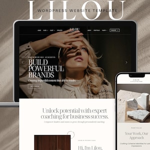 Op de afbeelding: Een laptop en smartphone tonen een website template met de naam "LILOU". Het laptopscherm toont een vrouw en de tekst "BUILD POWERFUL BRANDS". De smartphone toont een portfolio sectie.
