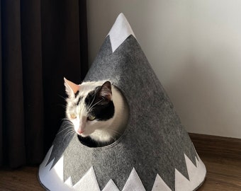 Cat bed, cat cave, felted cat bed, bed for animals