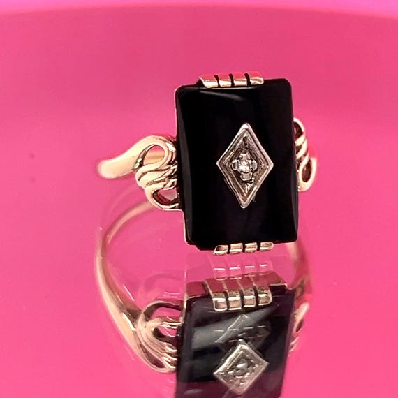 10k Vintage Black Onyx and Diamond Ring ser in Yellow Gold