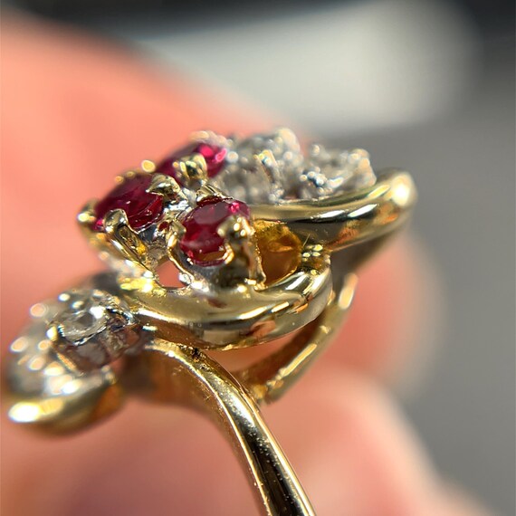 14k Ruby & Diamond Freeform Cluster Ring set in Y… - image 5