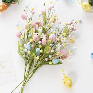 Decorazioni pasquali, centrotavola con uova di Pasqua, decorazioni primaverili, steli primaverili