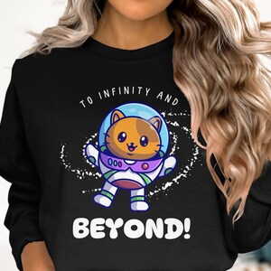 Lindo gato astronauta sudadera acogedor espacio gato sudadera único gato amante regalo adorable gatito espacio traje gato entusiasta suéter