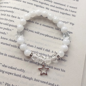 beaded bracelet star charm y2k preppy aesthetic, white beaded bracelet gift for her, gift for him, best friend gift