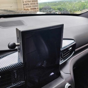 Ford Explorer 10&quot; screen sleeve with 20mm ball mounts