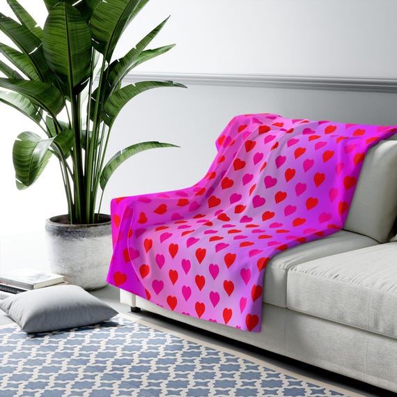 Heart Pattern Sherpa Fleece Blanket: Pink Gradient Cozy Throw