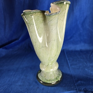 Vintage Swirl Glass Vase – Green Marbled Mid-Century Style Art Glass, 9 Inch Decorative Vase
