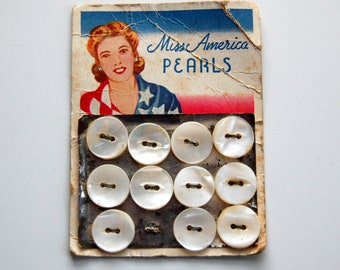 Vintage 1940s Wartime Miss America Pearl Buttons on card, vintage 1940s collectible buttons, collectible WWII buttons, vintage pearl buttons