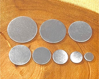 Circle Blanks Qty (5) in 14g Aluminum, 14g Pewter, 18g Copper, or 18g NuGold for hand stamping, etching, engraving or fire painting.