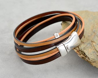 Gepersonaliseerde bruinleren wikkelarmband, zilveren sluiting, cadeau voor hem