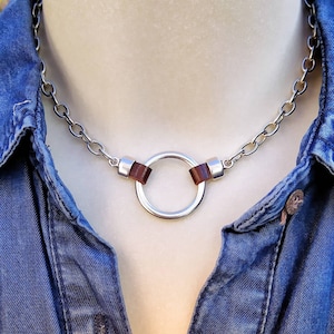 Silver chain O-ring choker, Chain discreet day collar, Short chain neckace with ring pendant
