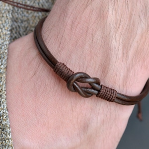 Bracciale in pelle con nodo celtico, bracciale irlandese coordinato per coppie, regalo di anniversario per uomo