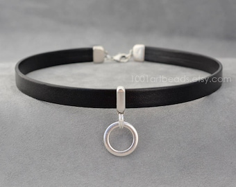 Discreet submissive day collar, Black leather and a dangling silver o-ring choker necklace, sexy slave collar, gift for girlfriend