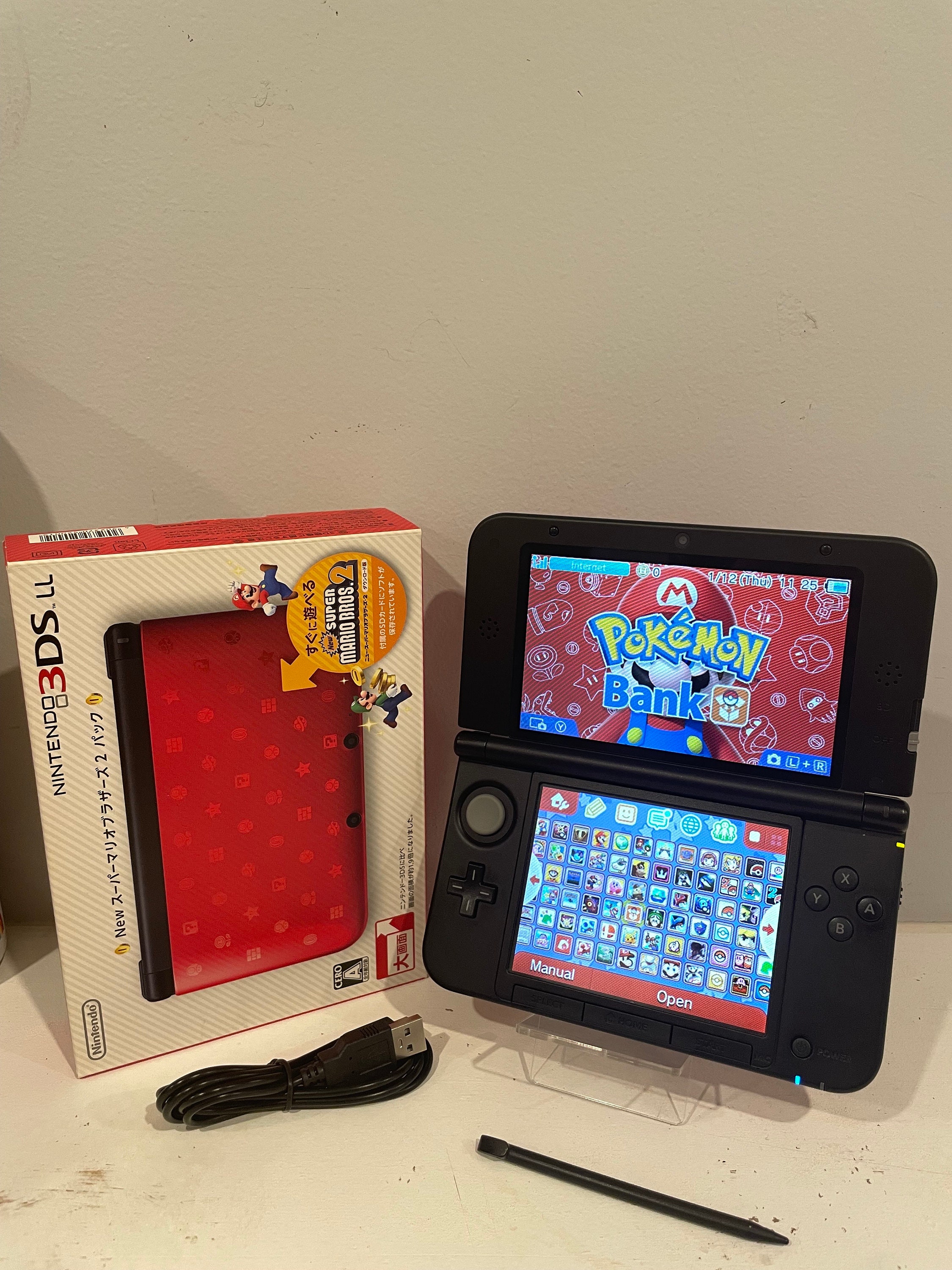 Nintendo 3DS XL New Super Mario Bros.2 W/90games, Charger, Stylus 