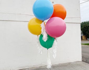 Balloon Tissue Tassel Tail White