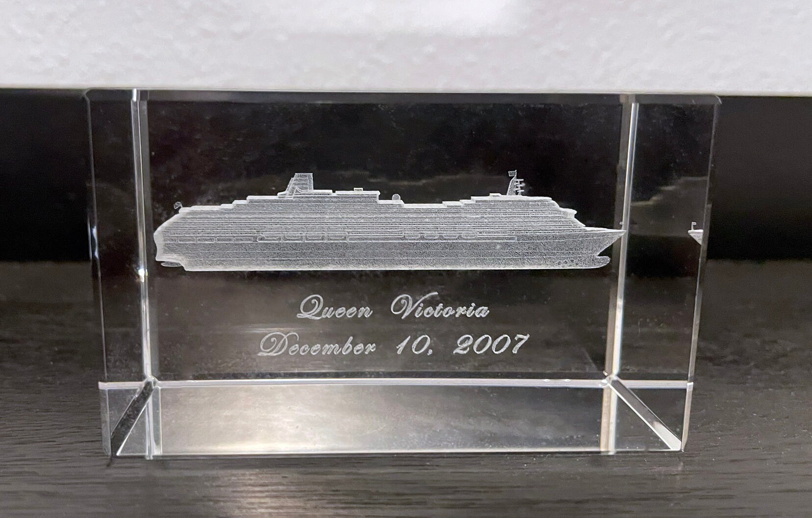 Cunard Queen Victoria Laser Cut Paperweight 12/10/2007 Christening Crew