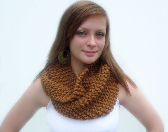 Brown Cowl. Chunky Infinity Scarf. Handknitted in Caramel. | Etsy