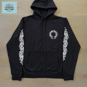 Beautiful Inspired Best Quality Horseshoe Floral Pullover Black Hoodie
