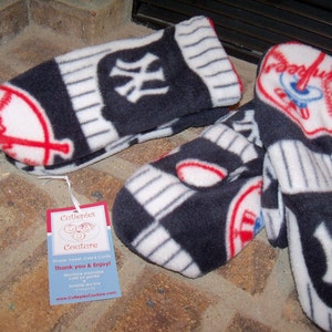 Custom fleece New York Yankees fleece mittens all sizes image 1