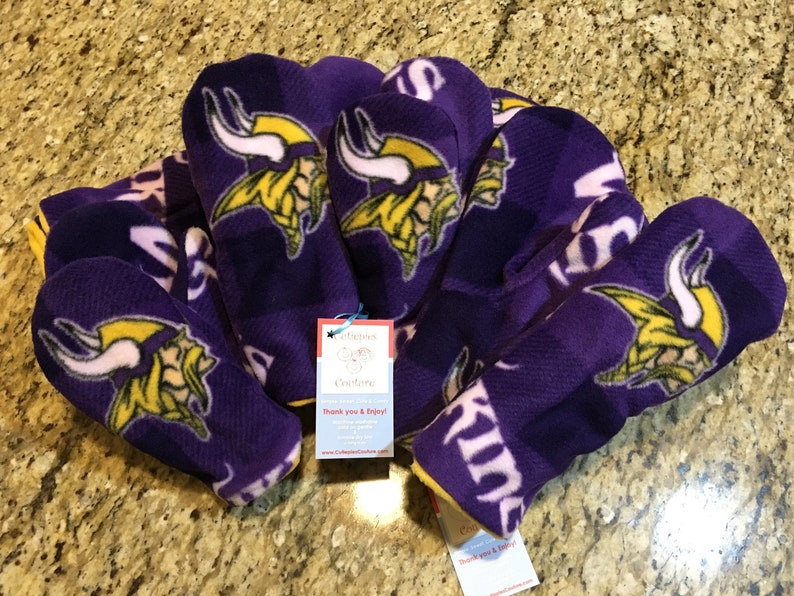 Minnesota Vikings fleece mittens all sizes image 1