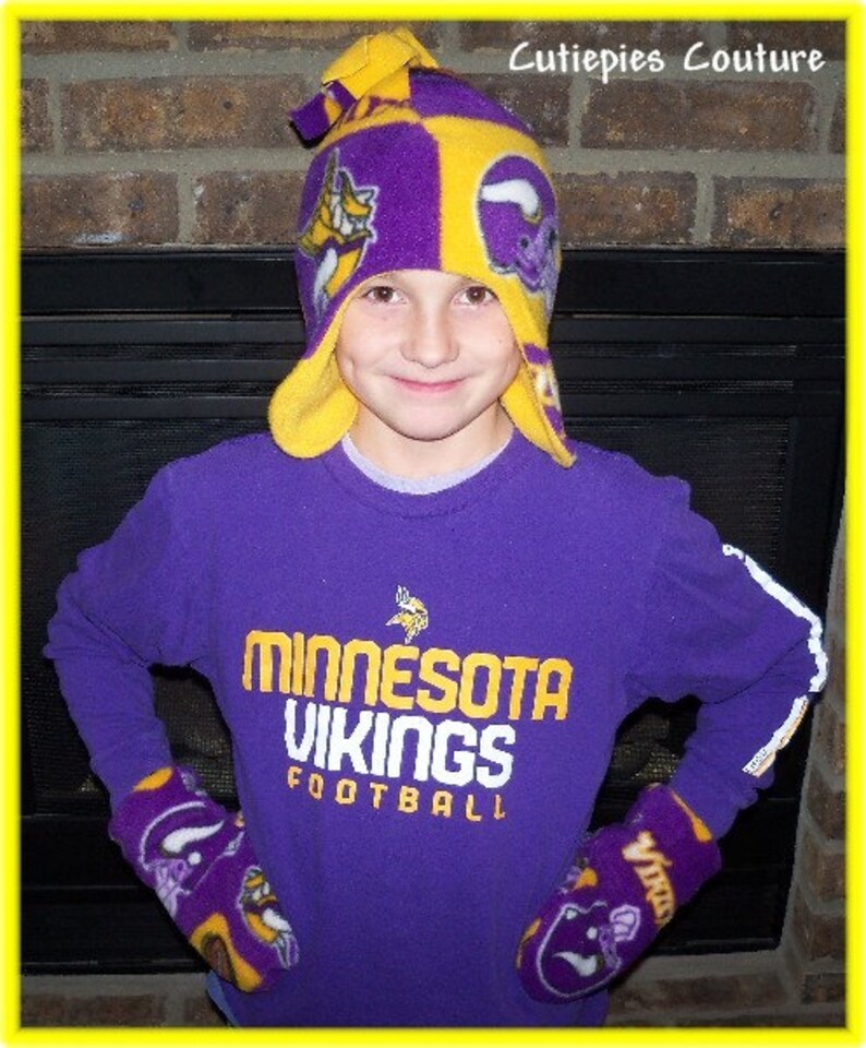 Minnesota Vikings fleece mittens all sizes image 2