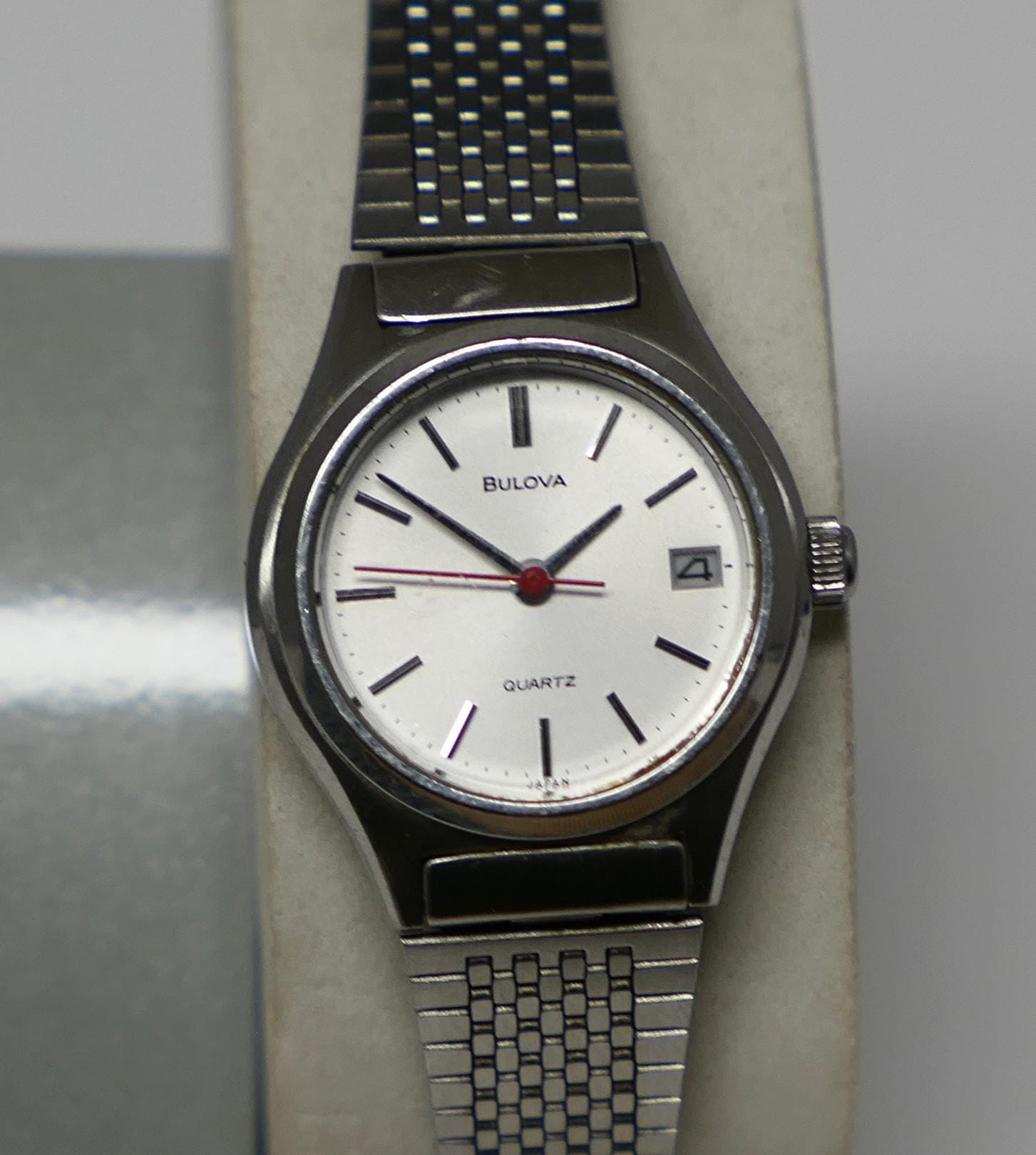 Vintage Round Bulova - Etsy display picture 1