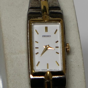 Seiko Women's Watch, Vintage Gold Tone Elegant Design 2E20-7479