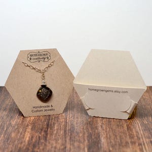50 cartões de colar com dobra de bolso personalizados em formato hexagonal - contém corrente - cartões de exibição de joias - embalagem