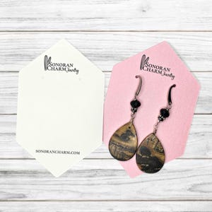 18 MATEN | Aangepaste zeshoekige oorbellen met je logo - sieradendisplay - ketting - gepersonaliseerd - verpakking - kettinglabels | SP2022