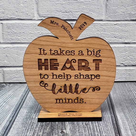 Custom Teacher Appreciation Gift Wood Engraved Apple Desk Display Award  Thank You Big Heart to Help Shape Little Minds - Etsy
