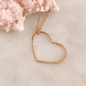 Dainty Gold or Rose Gold Heart Necklace / Romantic Love Boho Layering Necklace, Glamorous Minimal Gift for Girlfriend image 2