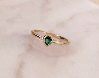 Dainty Green Teardrop Crystal Gold Ring, Simple Minimalist Boho Zircon Everyday Ring, Elegant & Feminine Gift for Her