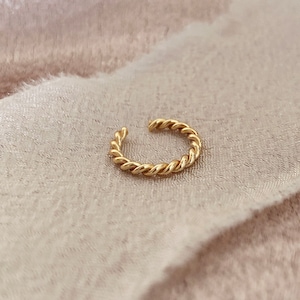 Delicato polsino per orecchie intrecciato in oro, polsino per orecchie non forato placcato in oro 18k, polsino per orecchie finto semplice e boho-azteco per cartilagine