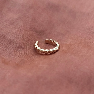 Simple Dainty Gold Dotted Ear Cuff, Non Pierced Ear Piercing Cartilage Hugger, Boho Aztec Simple Faux Piercing Earcuff