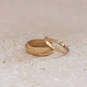 Dainty Gold Hammered Band Ring, Stackable Simple Delicate Thin Ring for Her, Textured Minimalist Everyday Band Stacking Ring Gift for Her