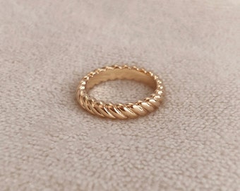 Thick Gold Braid Ring, Simple Domed Band Ring, Elegant Gift for Her, Everyday Simple Goldplated Ring