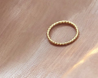 Twisted Gold Braid Ring, Boho Elegant Ring Gift for Her, Feminine & Minimalist Everyday Gold Plated Ring