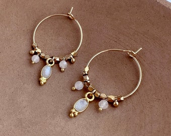 Pendientes de aro bohemios con dije de piedra lunar, pendientes colgantes con gema dorada, accesorio bohemio con gema de nacimiento blanca chapado en oro de 18k, regalo de joyería para ella
