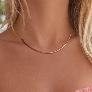 Dainty Rose Gold Ombre Necklace, Pink Asymetrical Gradient Beaded Minimalist Boho Layering Necklace, Elegant Plum Mauve Classy Jewelry Gift