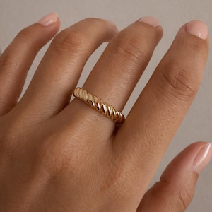 Dicker Goldring, einfacher gewölbter Bandring, 24 k vergoldet, elegantes Geschenk für sie, Alltagsarbeit oder Abendschmuck