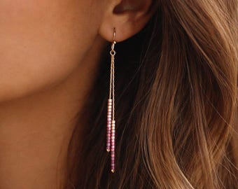 Pendientes colgantes con cuentas ombré, regalo minimalista bohemio con degradado dorado o oro rosa, accesorio bohemio con cadena delicada.