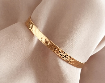 Elegant Gold Hammered Cuff, Gift for Her Modern Textured Dainty Bracelet, Classy Minimalist Layering Cuff