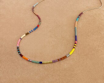 Collier Mi-long Années 1970 En Perles Multicolores Et Fonte De Verre - Vintage, Occasion