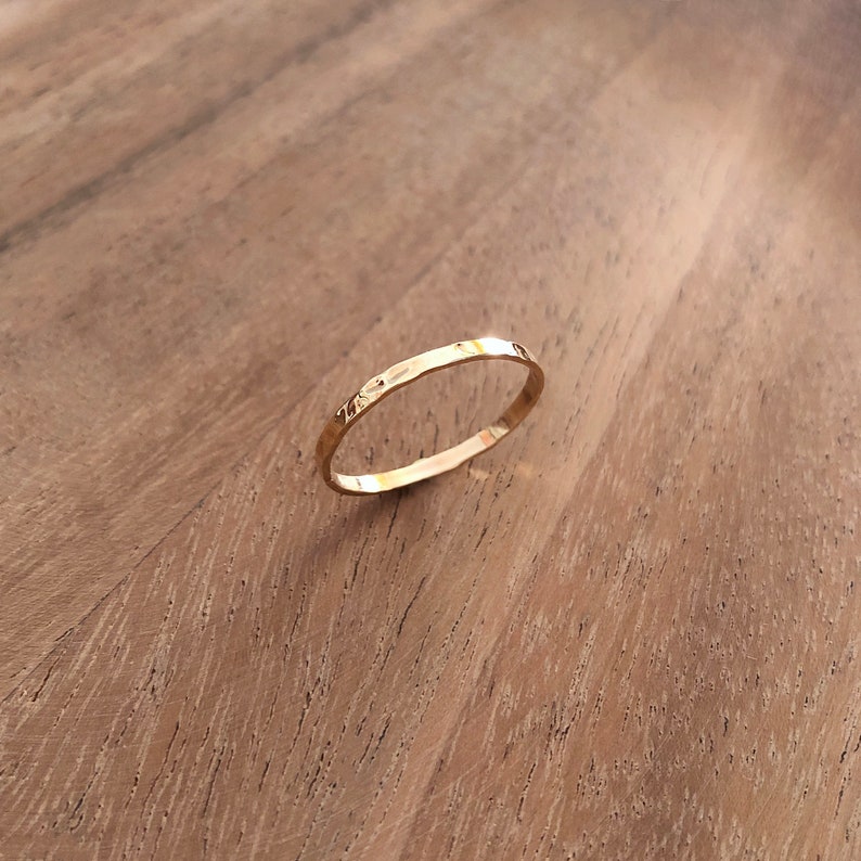 Dainty Gold Hammered Band Ring, Stackable Simple Delicate Thin Ring for Her, Textured Minimalist Everyday Band Stacking Ring Gift for Her 1.5 mm